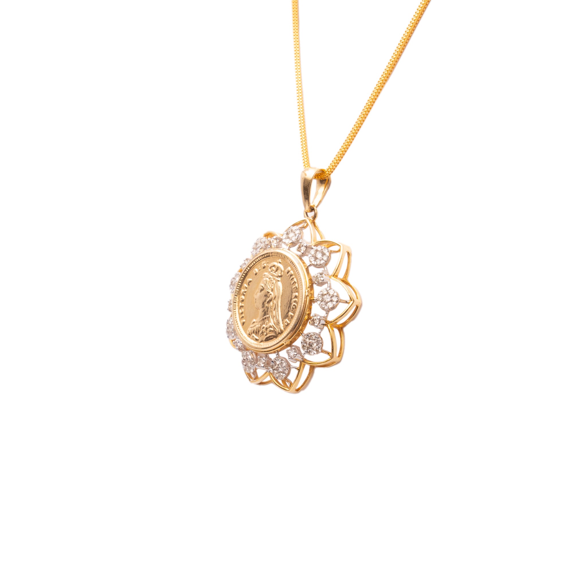 Victoria Diamond Pendant Set